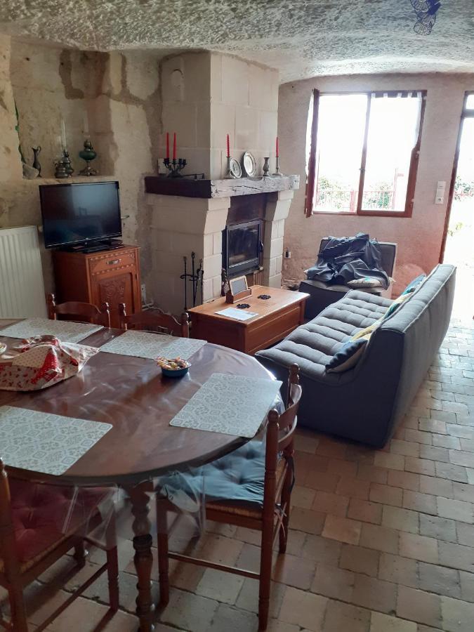 Gite Troglodyte Les Iris Villiers-sur-Loir Exterior photo